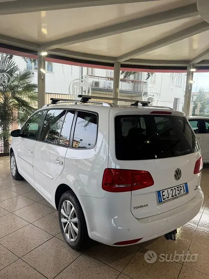 Usata VW Touran Highline 150 CV (110 kW) 2011 Bianco Monovolume