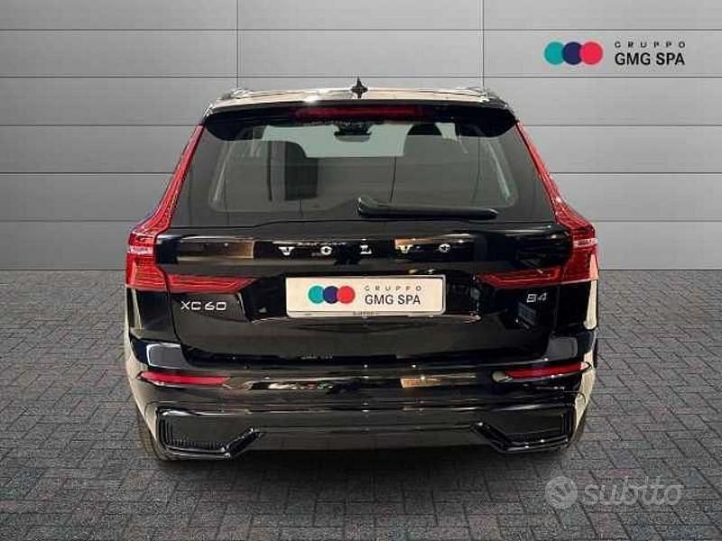 Usata Volvo XC60 Plus 197 CV (144 kW) 2022 Nero SUV