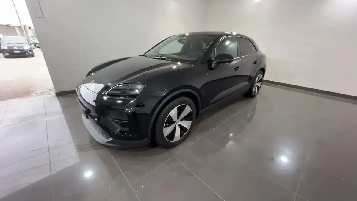 Usata Porsche Macan 288 kW (392 CV) 2025 Nero SUV