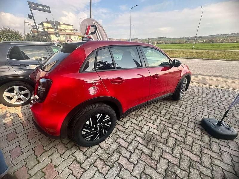 Usata Fiat 600 La Prima 101 CV (74 kW) 2024 Rosso SUV