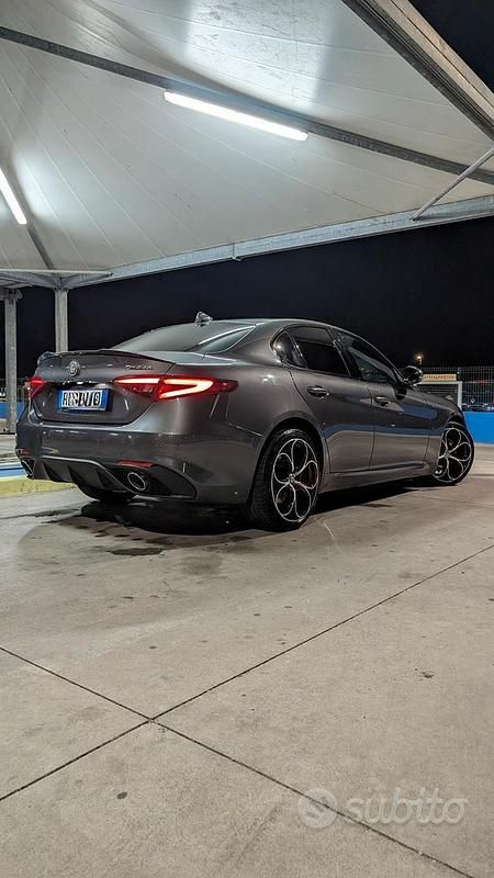 Usata Alfa Romeo Giulia Veloce 210 CV (154 kW) 2018 Grigio Berlina