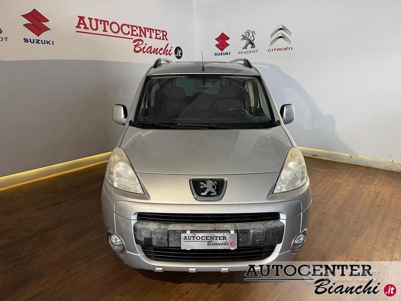 Usata Peugeot TePee Outdoor 90 CV (66 kW) 2009 Grigio Berlina