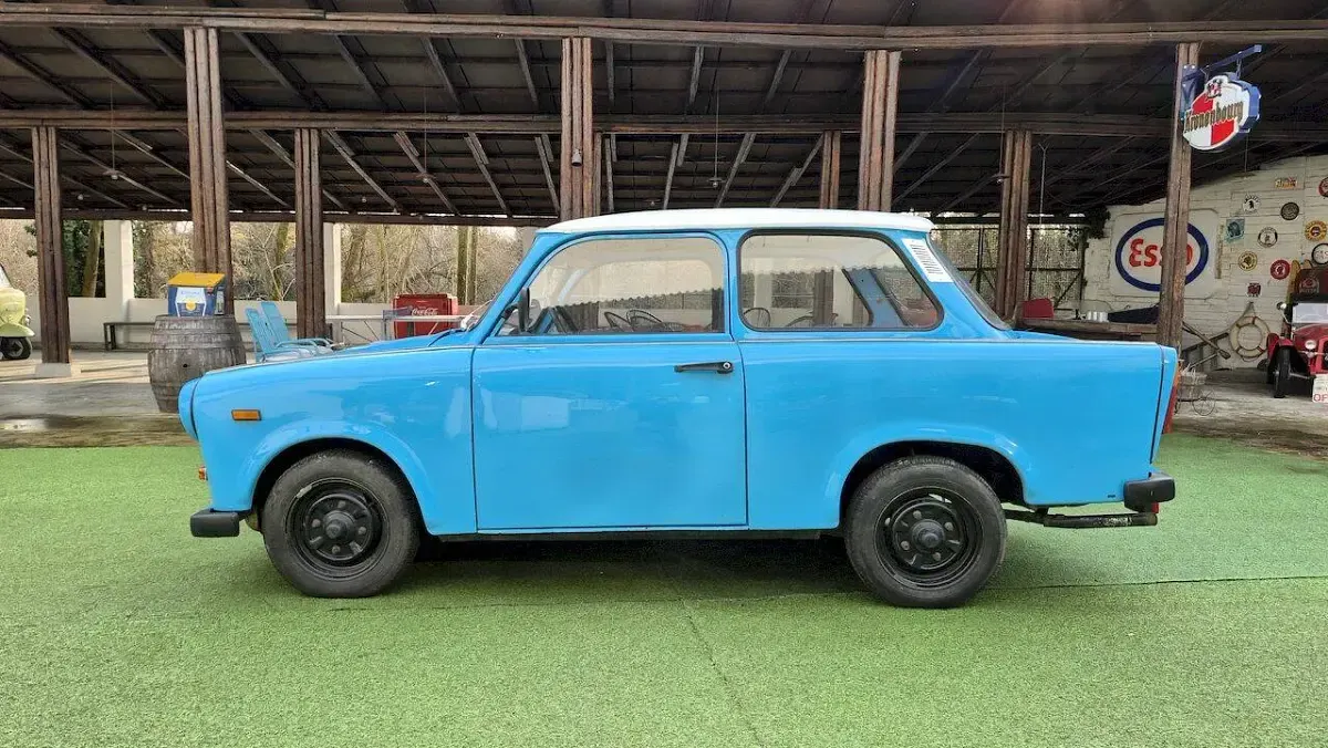 Usata Trabant 601 26 CV (19 kW) 1966 Blu Berlina