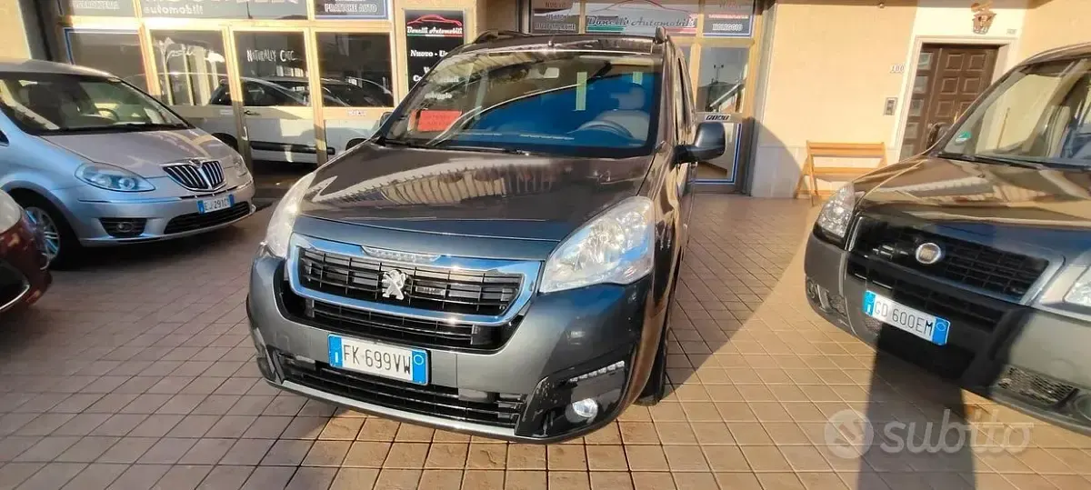 Usata Peugeot Partner Tepee Active 99 CV (72 kW) 2017 Grigio Monovolume