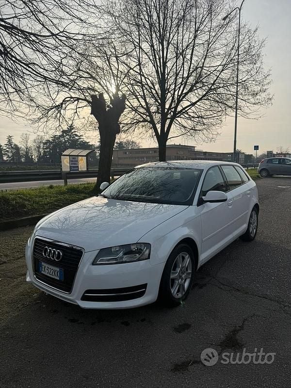 Usata Audi A3 Ambition 105 CV (77 kW) 2011 Bianco Utilitaria