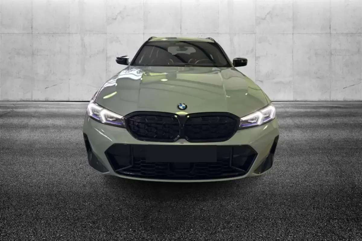 Usata BMW M340 Comfort Edition 374 CV (275 kW) 2024 Grigio metallizzato Berlina