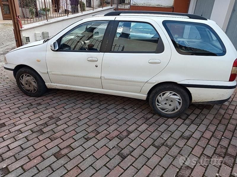 Usata Fiat Palio 101 CV (74 kW) 1999 Bianco Station wagon
