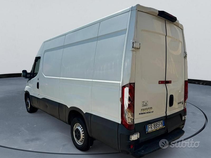 Usata Iveco Daily 116 CV (85 kW) 2018 Bianco Berlina