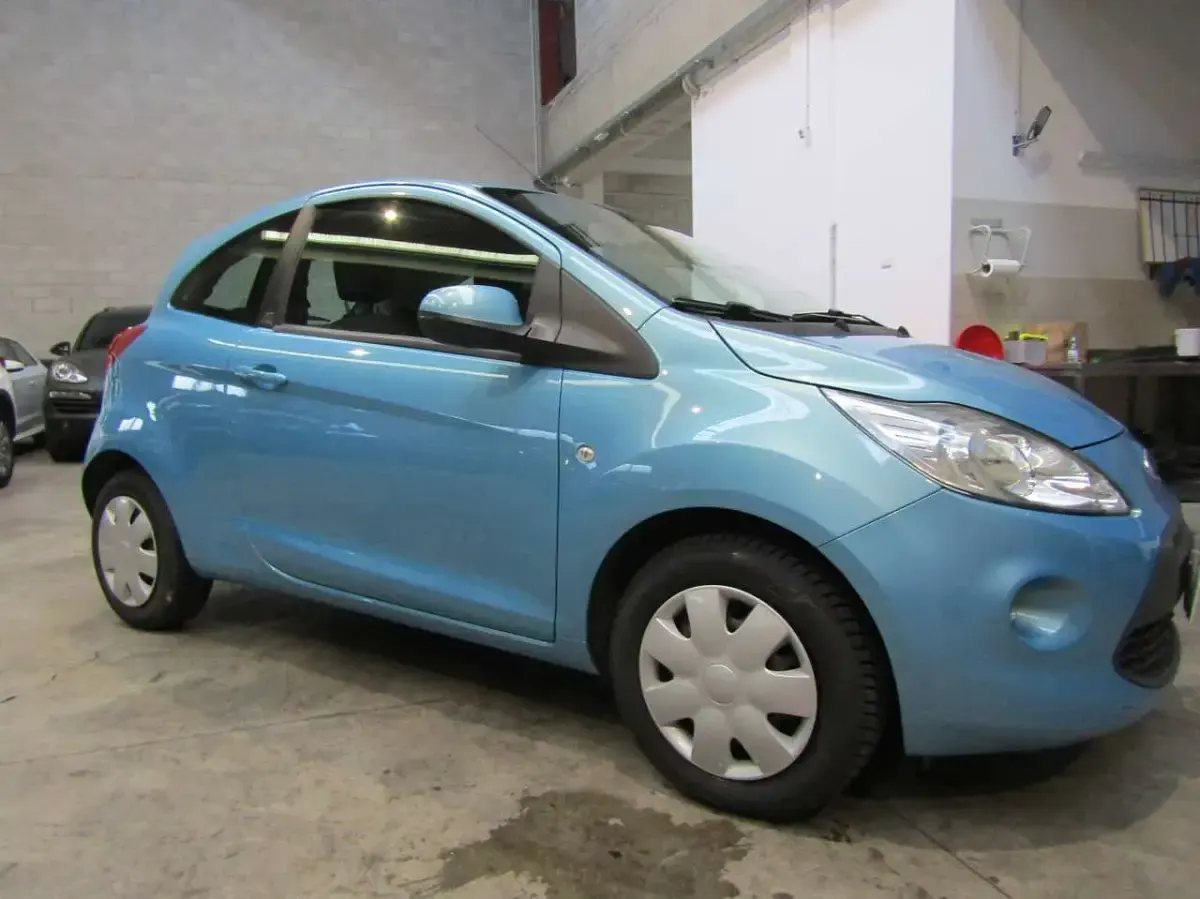Usata Ford Ka 69 CV (50 kW) 2014 Azzurro metallizzato Berlina