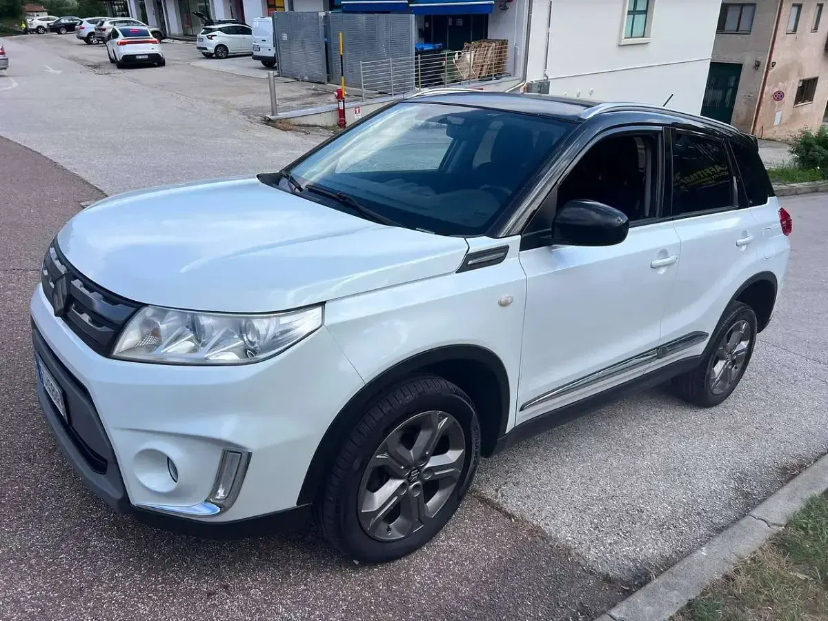 Usata Suzuki Vitara Cool 120 CV (88 kW) 2016 Bianco SUV