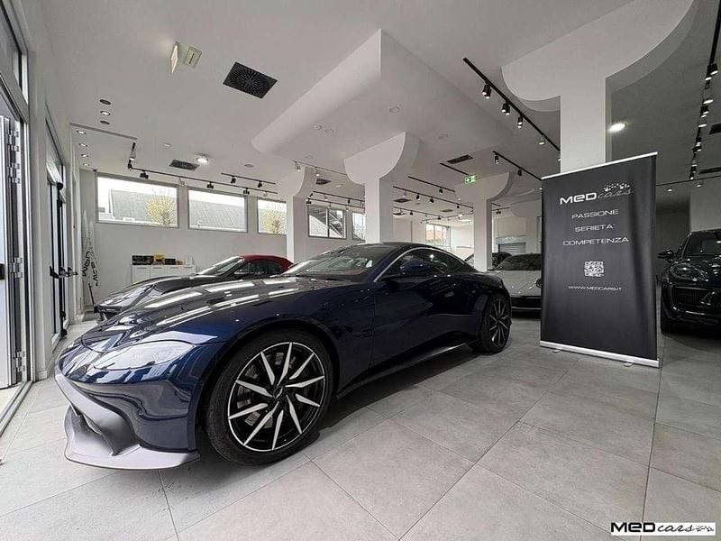 Usata Aston Martin V8 510 CV (375 kW) 2020 Blu Coupé