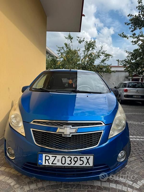 Usata Chevrolet Spark 98 CV (72 kW) 2018 Blu Utilitaria