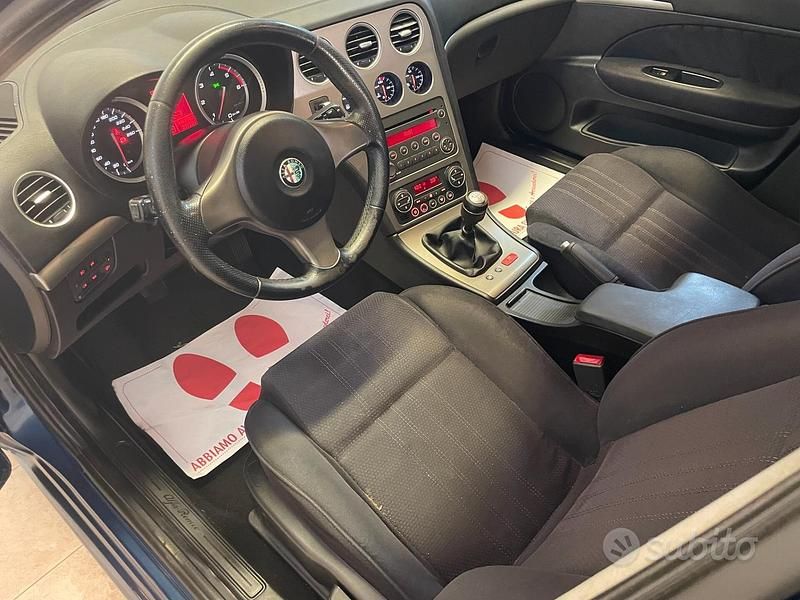 Usata Alfa Romeo 159 Distinctive 150 CV (110 kW) 2009 Blu Station wagon