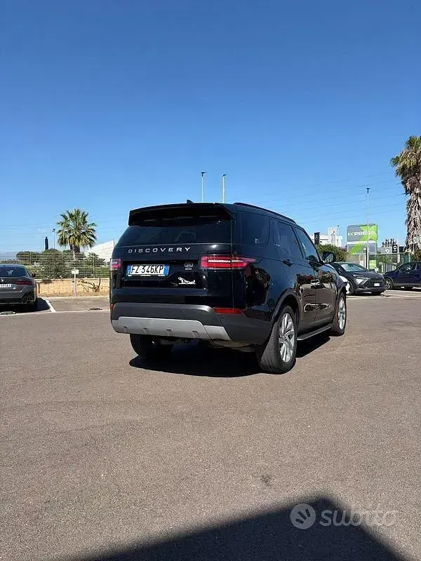 Usata Land Rover Discovery HSE Luxury 241 CV (177 kW) 2019 Nero SUV