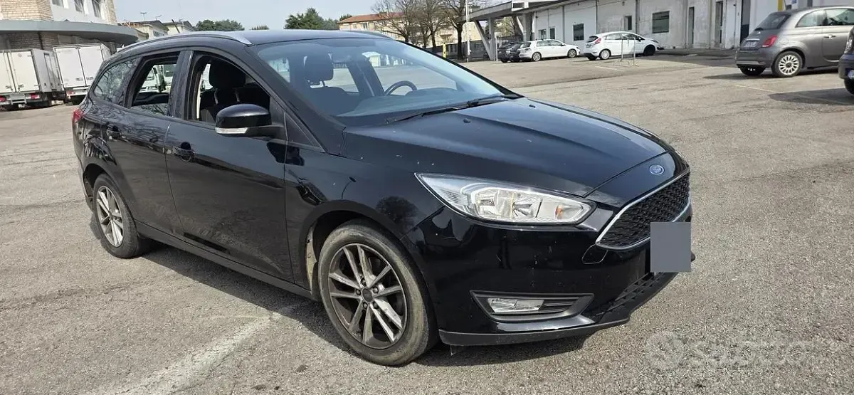 Usata Ford Focus 120 CV (88 kW) 2016 Nero Station wagon