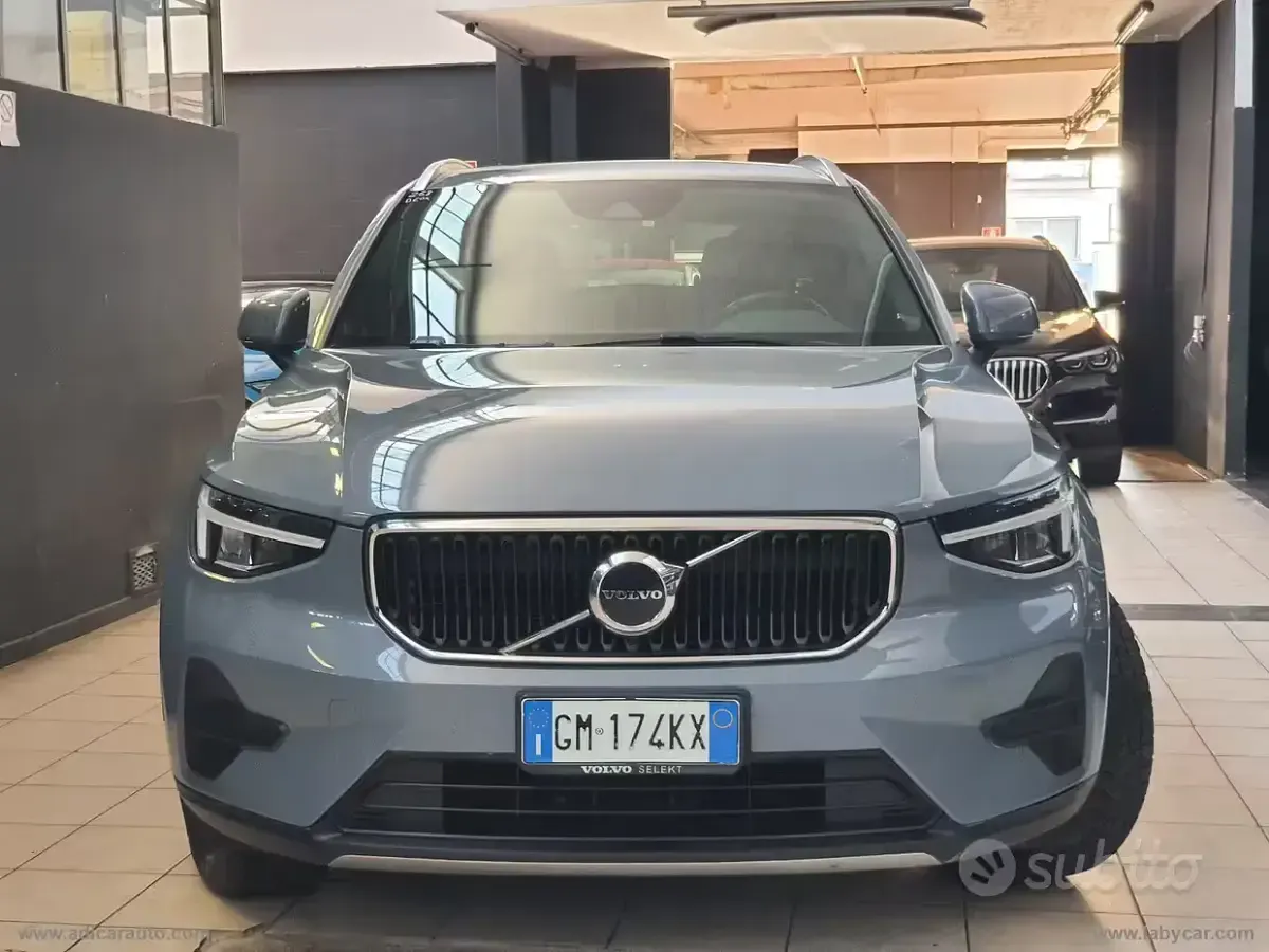 Usata Volvo XC40 Core 129 CV (94 kW) 2022 Blu/azzurro SUV