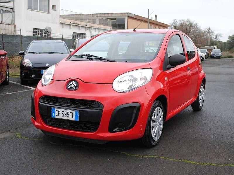 Rosso Usata 2012 Citroën C1 Exclusive Due volumi | 4900 € (Ottimo prezzo) - Immagine 1/4