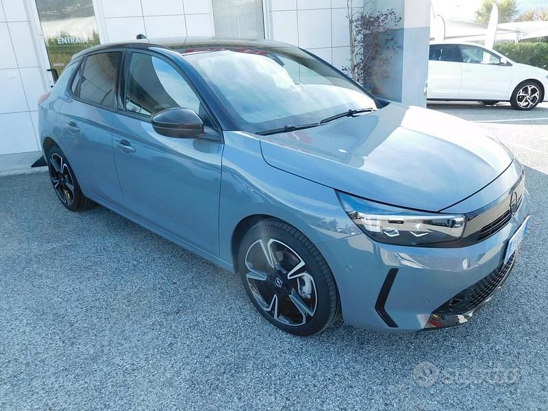 Usata Opel Corsa Ultimate 101 CV (74 kW) 2023 Grigio Berlina