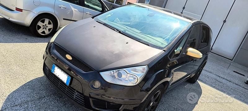 Begagnad Ford S-MAX S 140 HK (102 kW) 2007 Svart Minibuss