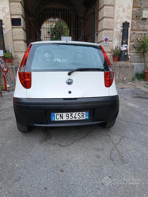 Usata Fiat Punto 2004 Utilitaria