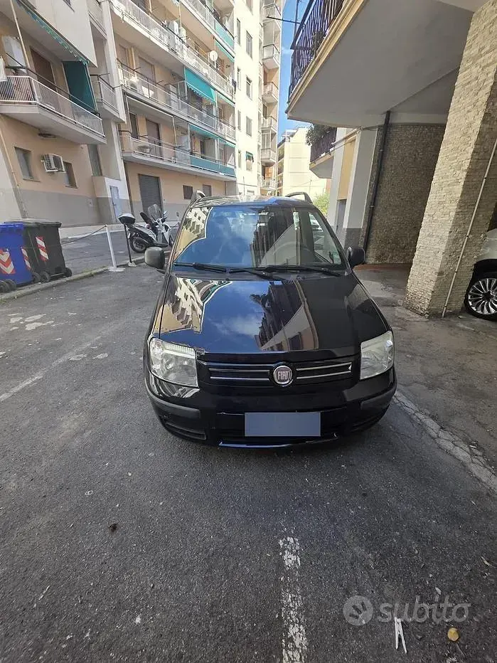 Usata Fiat Panda Active 69 CV (50 kW) 2011 Blu Utilitaria