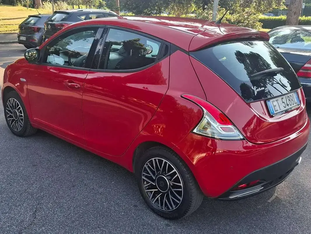 Usata Lancia Ypsilon S 69 CV (50 kW) 2013 Rosso Utilitaria