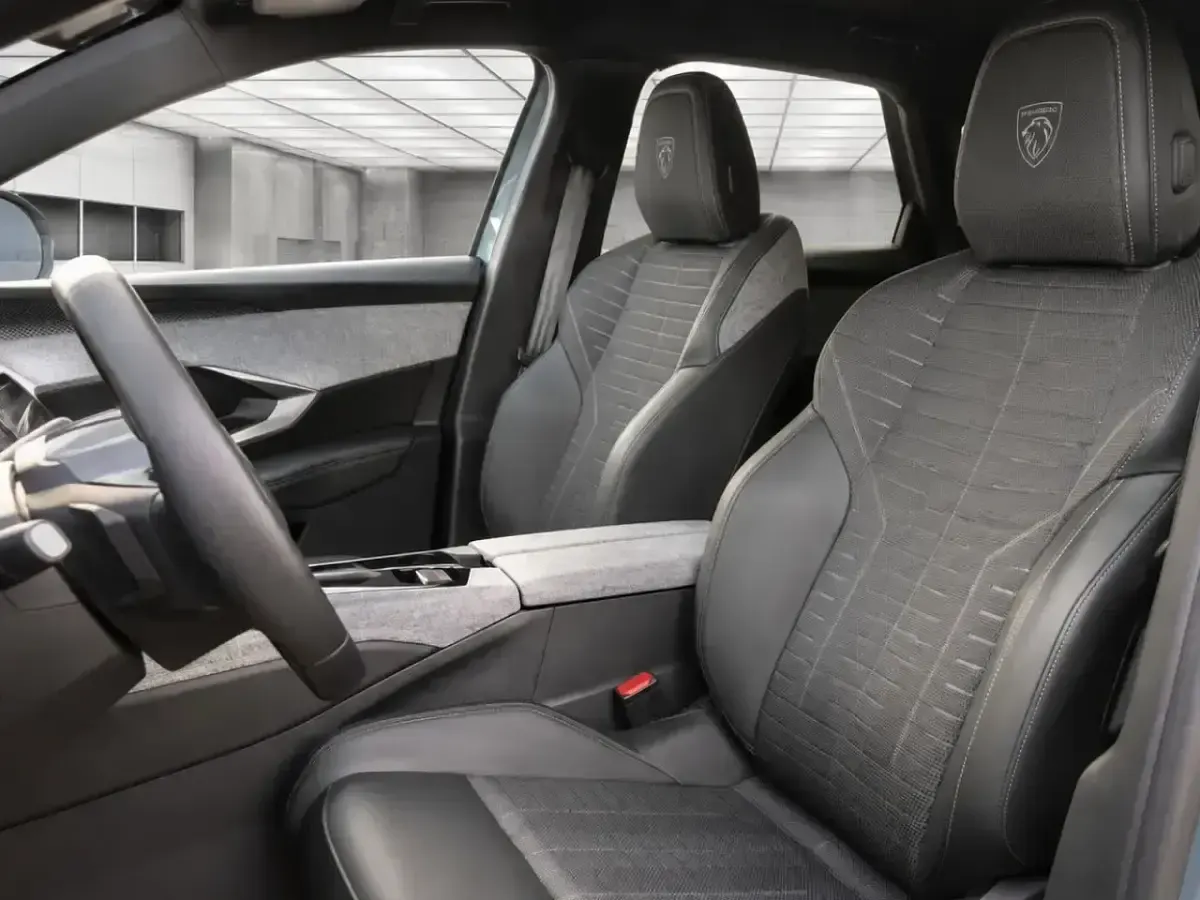 Usata Peugeot 3008 GTi 136 CV (100 kW) 2025 Bianco SUV