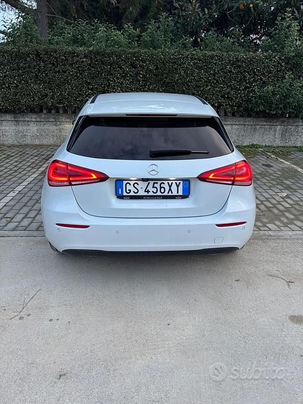 Usata Mercedes A180 116 CV (85 kW) 2020 Bianco Berlina