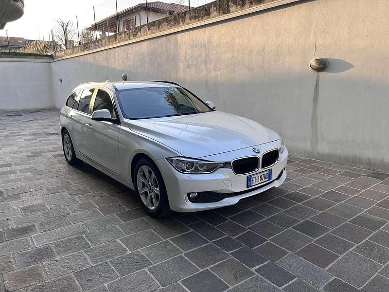 Usata BMW 320 Advantage 184 CV (135 kW) 2013 Bianco Station wagon