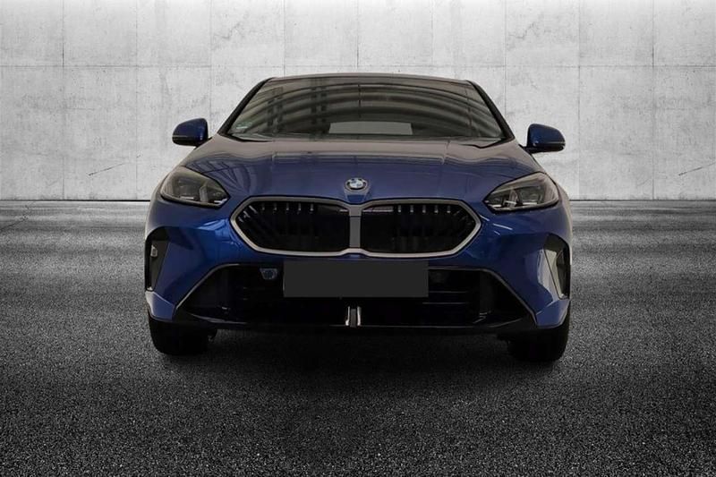 Usata BMW 123 M Sport 204 CV (150 kW) 2025 Blu/azzurro Utilitaria