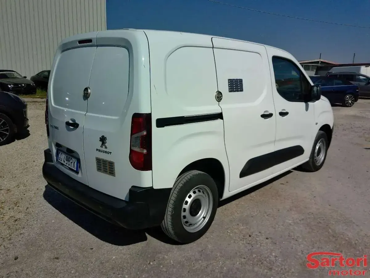 Usata Peugeot Partner 102 CV (75 kW) 2021 Bianco Monovolume
