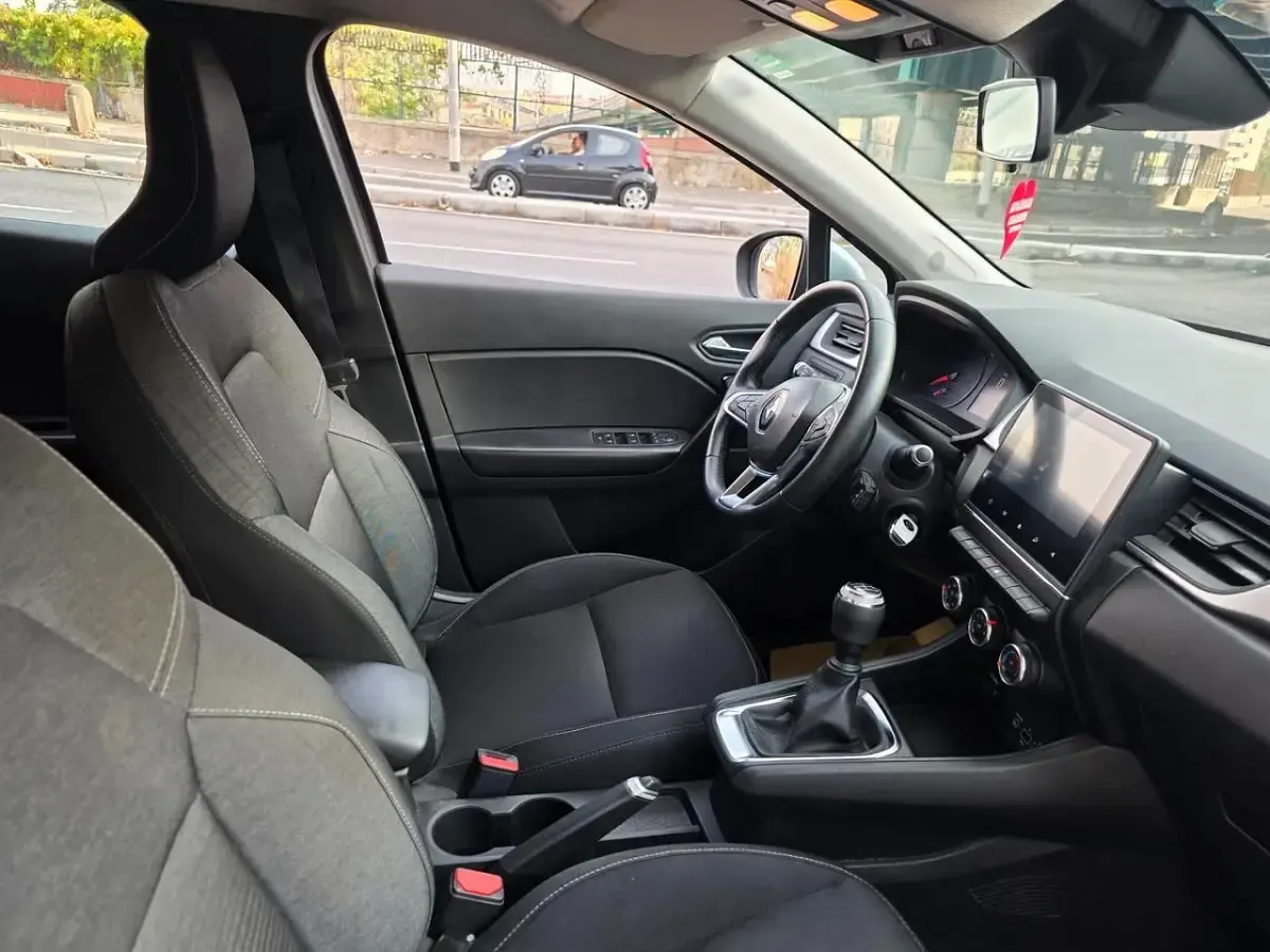 Usata Renault Captur Intens 101 CV (74 kW) 2020 Grigio SUV