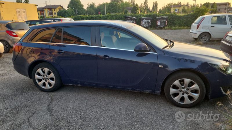 Usata 2014 Opel Insignia Station wagon | 5000 € (Buon prezzo) - Immagine 1/4