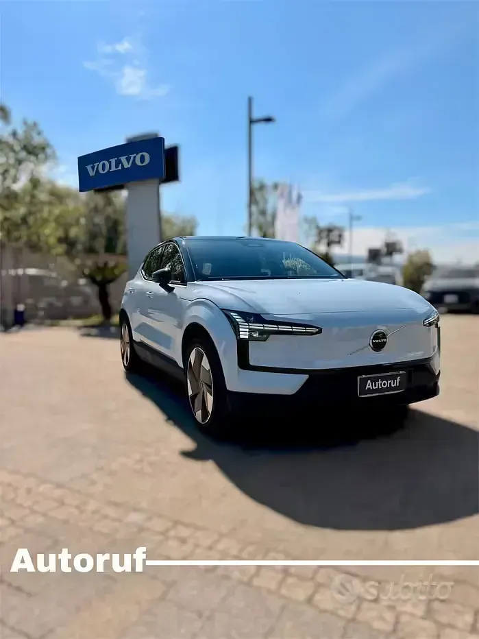 Usata Volvo EX30 Plus 75 kW (102 CV) 2025 Blu SUV