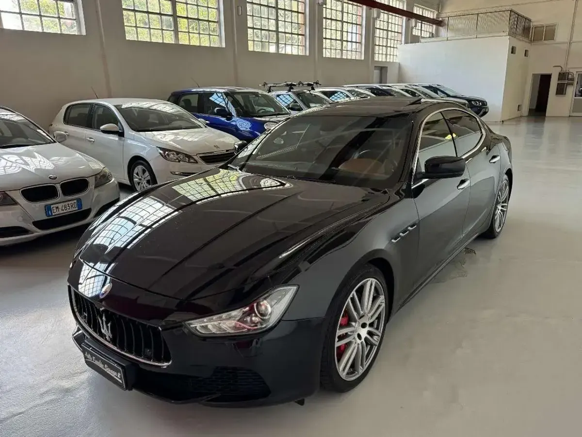 Begagnad Maserati Ghibli 275 HK (202 kW) 2016 Svart Sportkupé