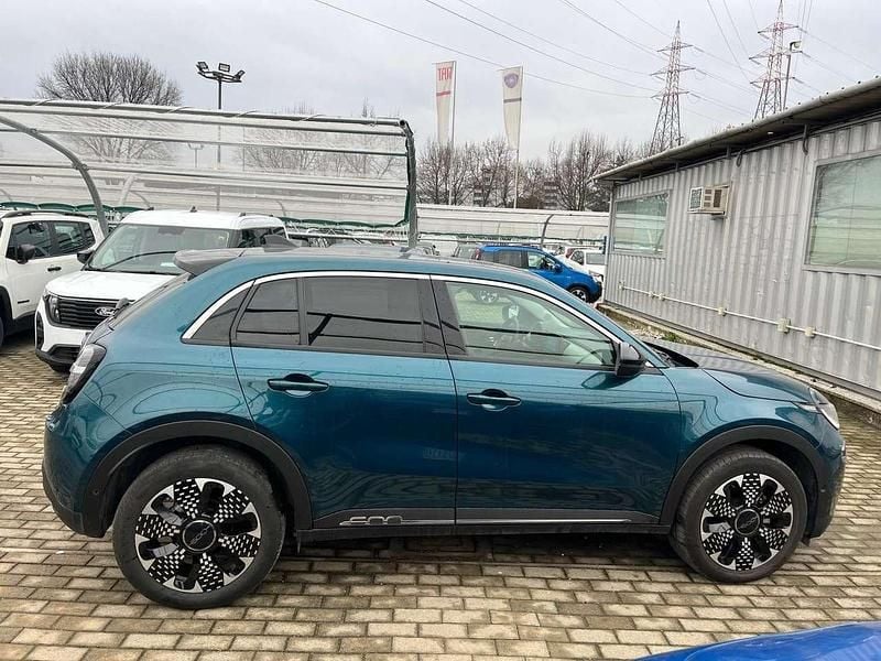 Usata Fiat 600 La Prima 101 CV (74 kW) 2025 Blu SUV