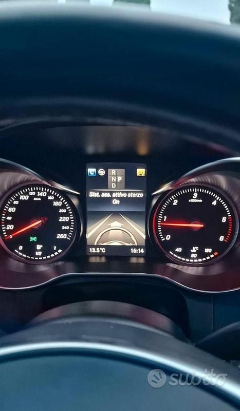 Usata Mercedes GLC250 Exclusive 204 CV (150 kW) 2019 Grigio SUV