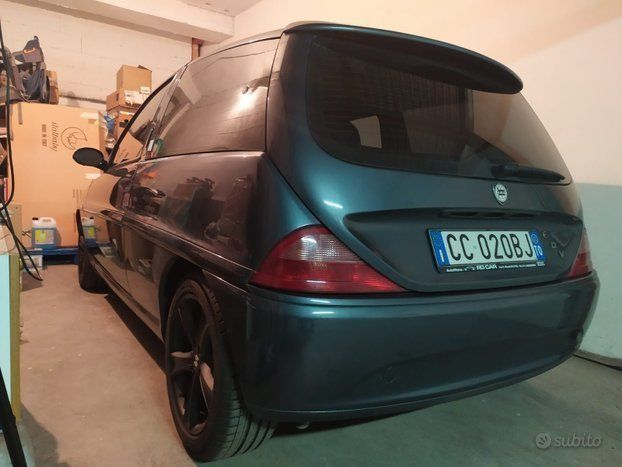 Lancia ypsilon 2002