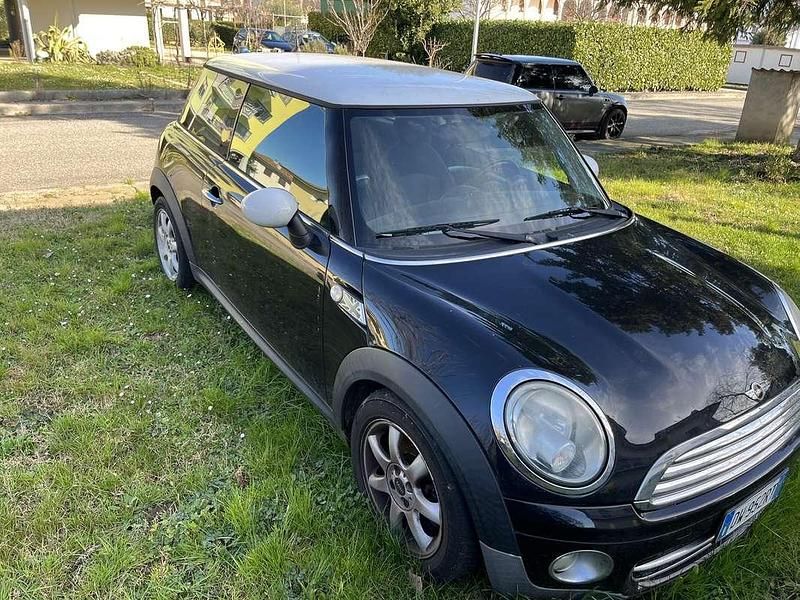 Usata Mini Cooper D 109 CV (80 kW) 2009 Utilitaria