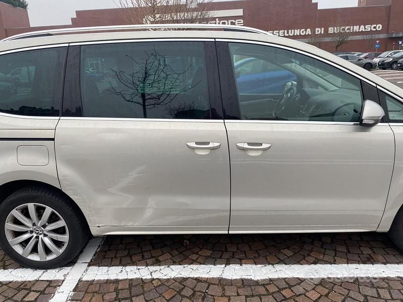 Usata VW Sharan 2011 Grigio Monovolume