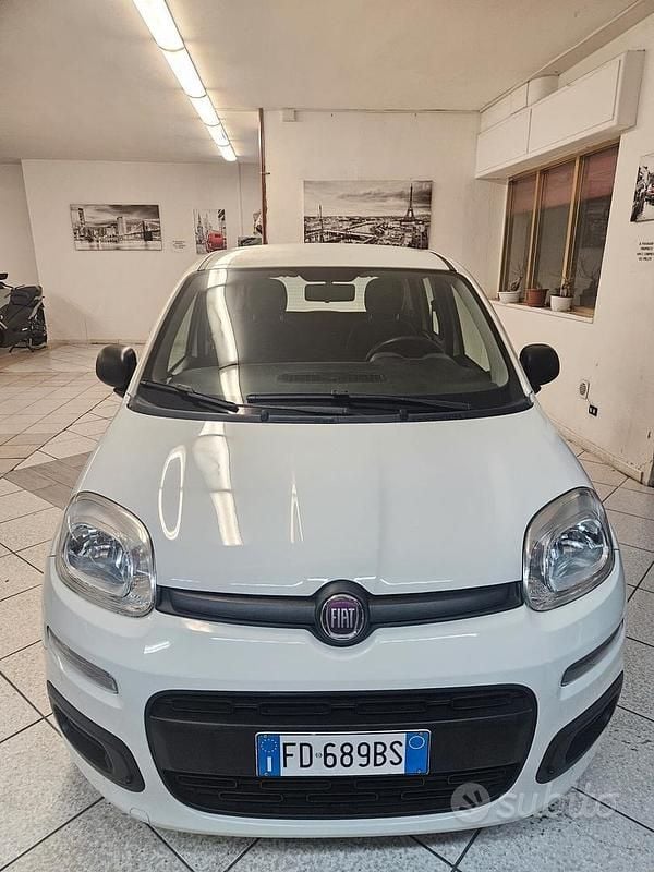 Usata Fiat Panda Easy 69 CV (50 kW) 2016 Bianco Utilitaria