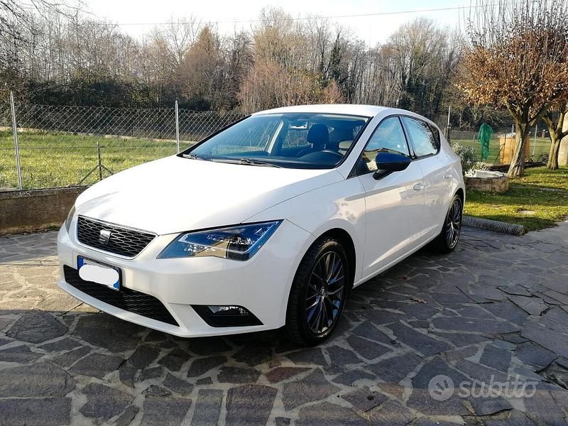 Bianco Usata 2016 Seat Leon CONNECT Tre volumi | 9000 € (Buon prezzo) - Immagine 1/4