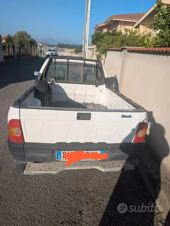 Usata Fiat Strada 69 CV (50 kW) 1999 Bianco Pick-up