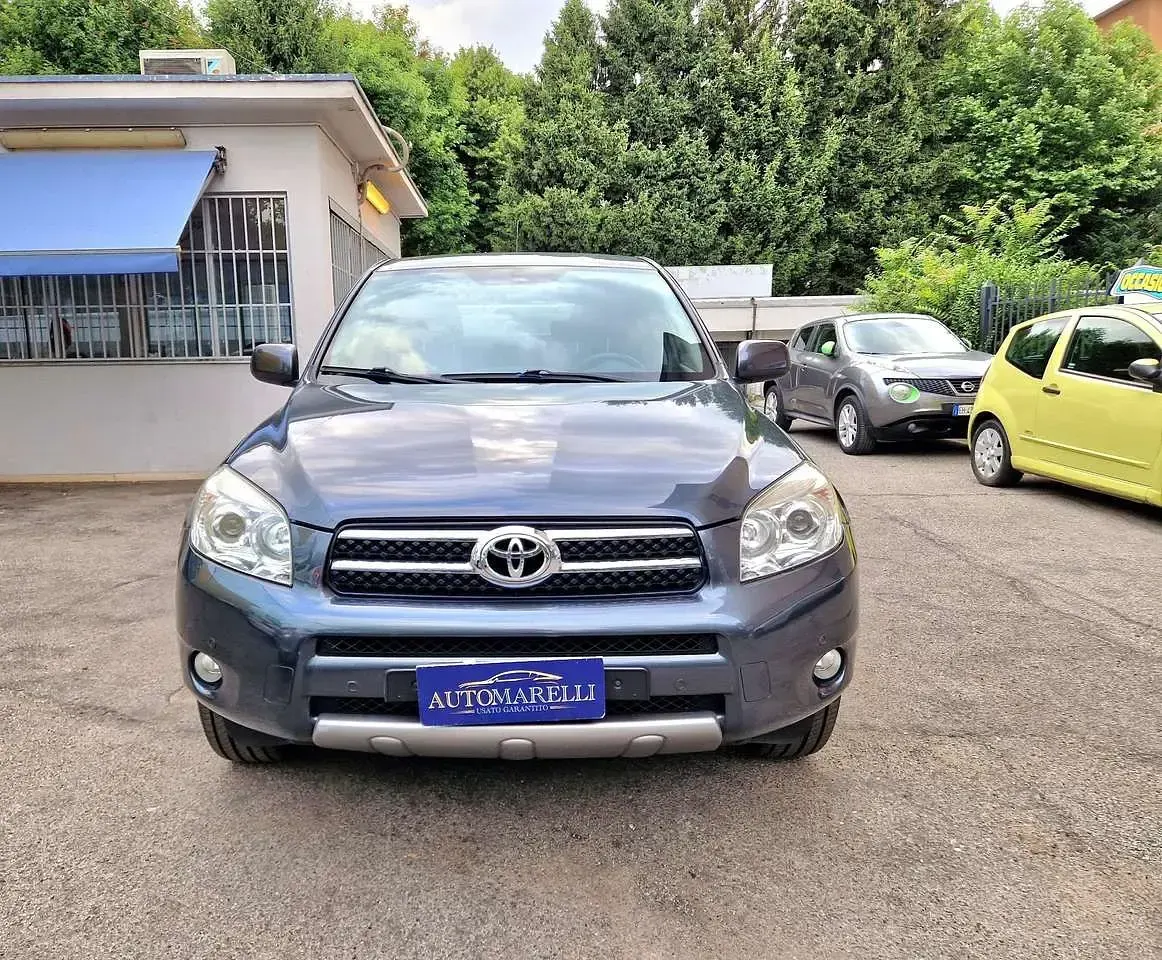 Usata Toyota RAV4 Sol 152 CV (111 kW) 2008 Grigio SUV