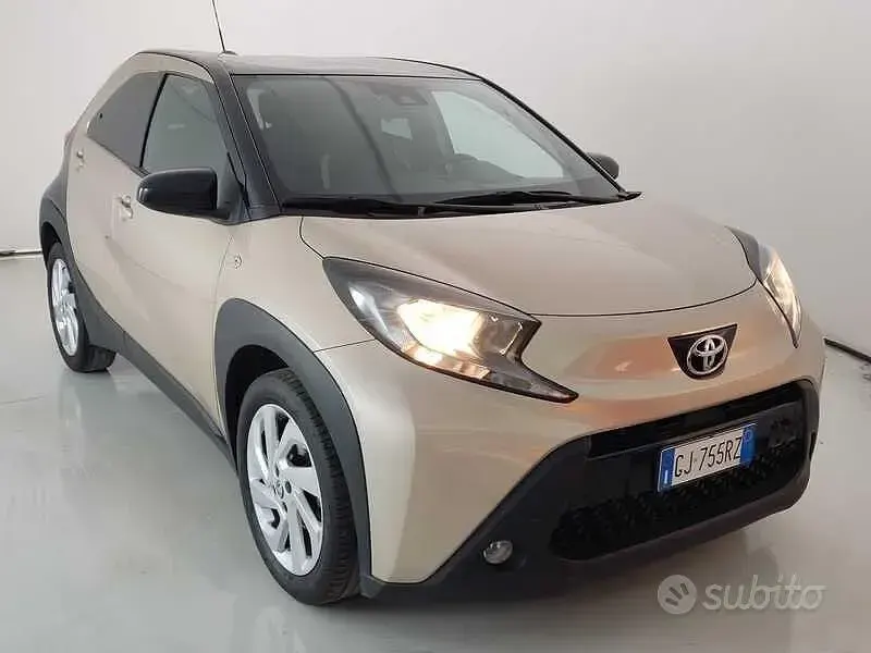 Usata Toyota Aygo X Trend 72 CV (52 kW) 2022 Giallo SUV