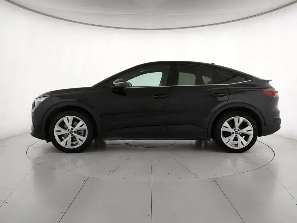 Usata Audi Q4 Sportback e-tron Business 150 kW (204 CV) 2022 Nero SUV