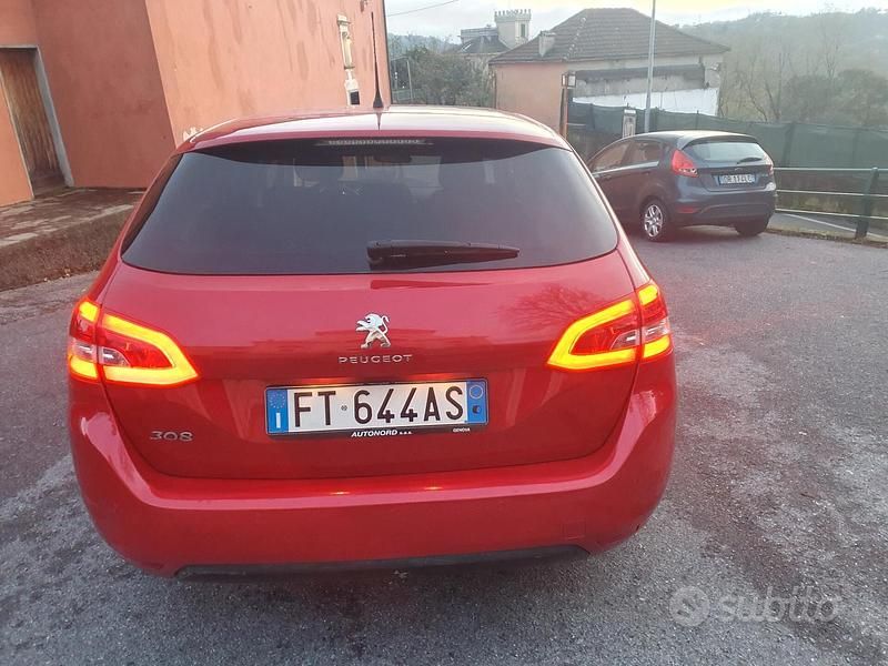 Usata Peugeot 308 Business-Line 101 CV (74 kW) 2018 Rosso Station wagon