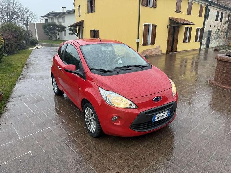 Usata Ford Ka 69 CV (50 kW) 2015 Rosso Utilitaria