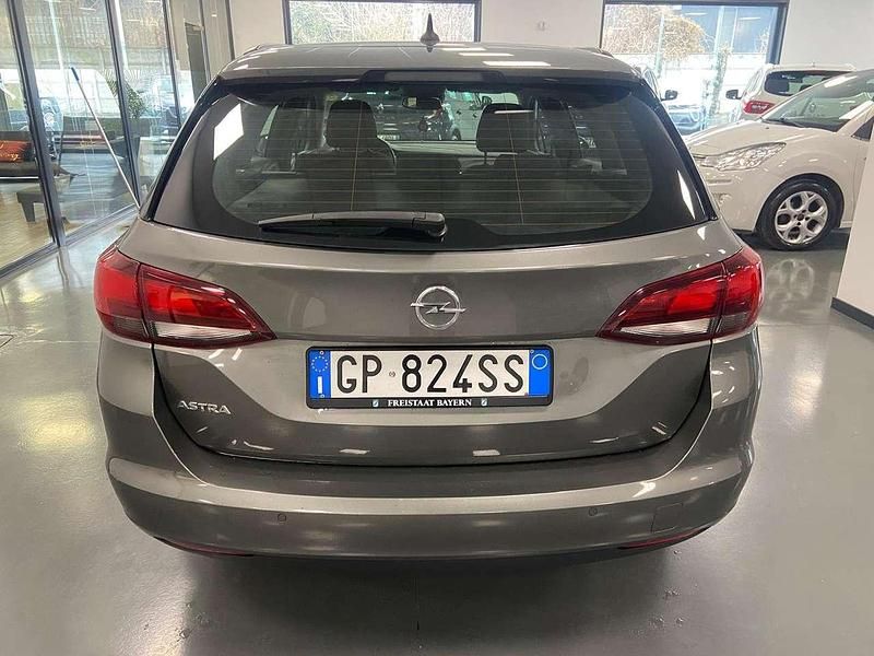 Usata Opel Astra 110 CV (80 kW) 2017 Grigio Station wagon