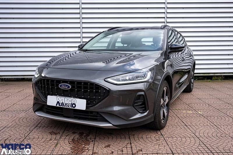 Usata Ford Focus Active 125 CV (91 kW) 2022 Grigio magnetic Monovolume
